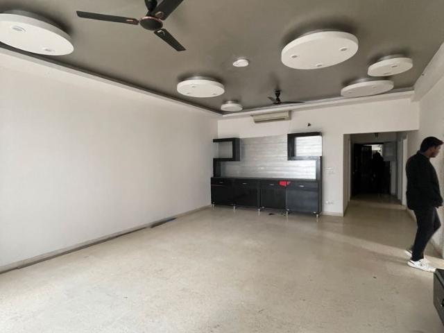 Rental | 3.5 BHK + 2150 Sq.Ft. Apartment in Emaar The Palm Drive The Premier Terraces