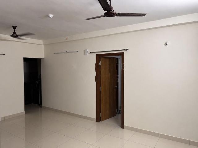 Rental | 3.5 BHK 2200 Sq.Ft. Apartment in Adarsh Greens