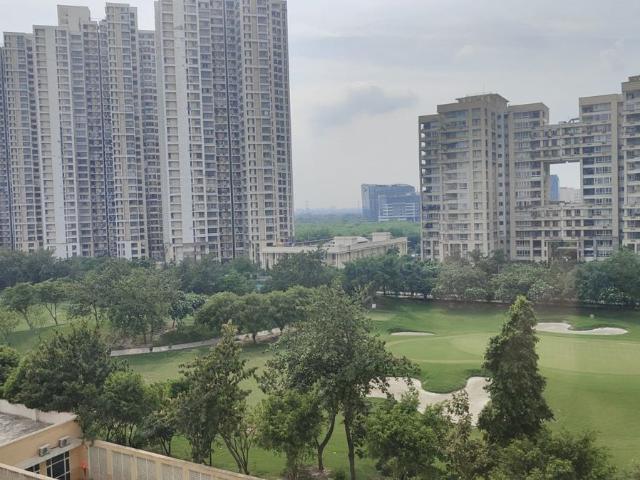 Rental | 3.5 BHK + 2200 Sq.Ft. Apartment in Jaypee Kalypso Court