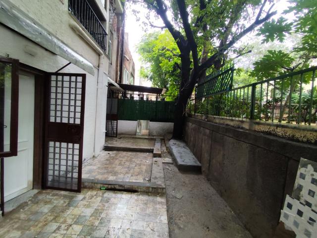 Rental | 3.5 BHK + 2200 Sq.Ft. Apartment in Maharishi Dayanand CGHS