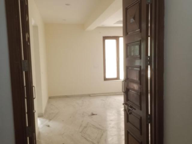 Rental | 3.5 BHK 2200 Sq.Ft. Independent House in Vasant Kunj Enclave