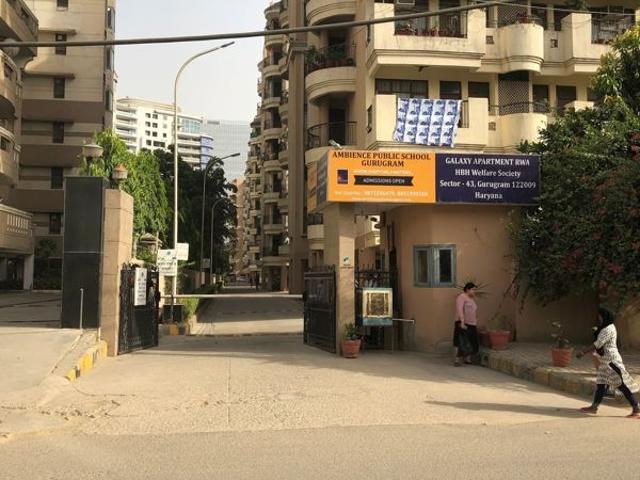 Rental | 3.5 BHK + 2250 Sq.Ft. Apartment in HBH Galaxy Apartments