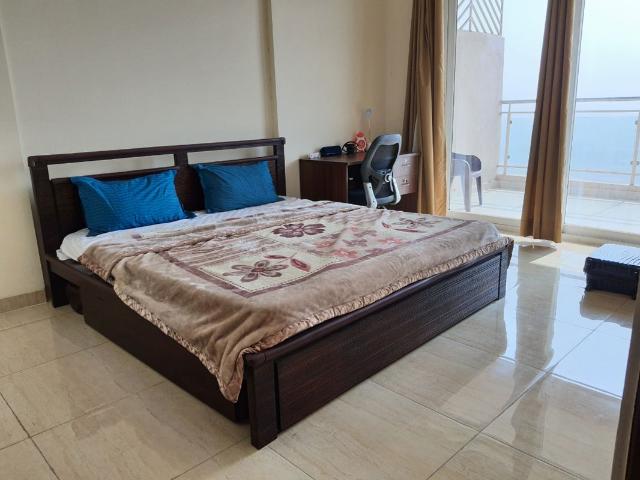 Rental | 3.5 BHK 2280 Sq.Ft. Apartment in Gaur Sportswood