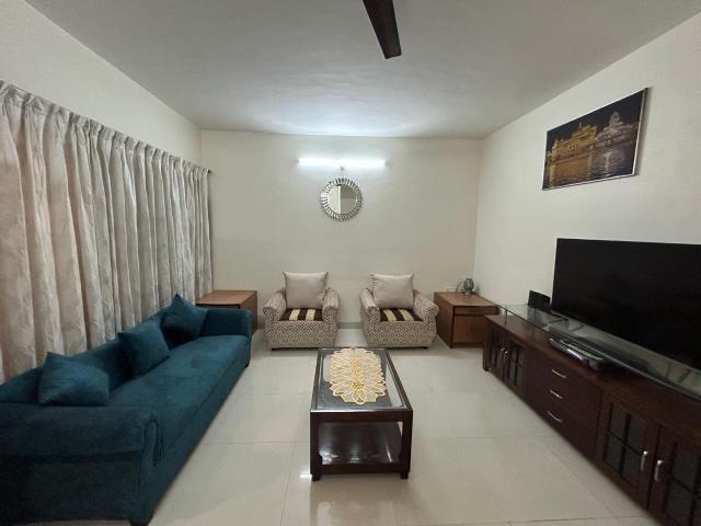 Rental | 3.5 BHK 2300 Sq.Ft. Apartment in Sagitarius Bluegrass Residences