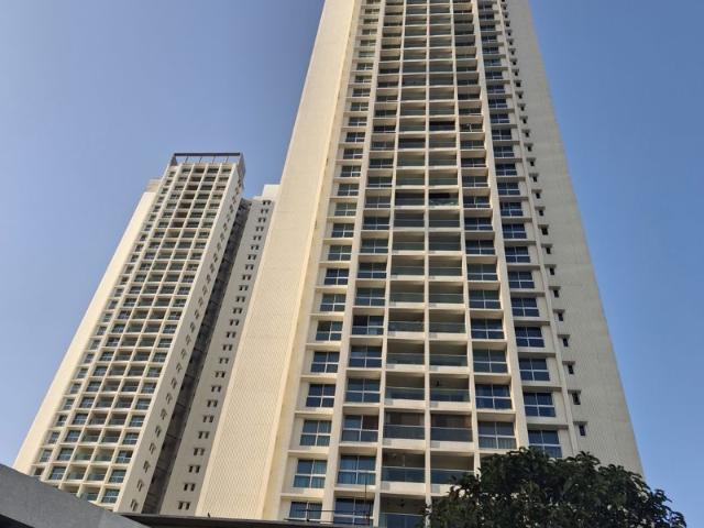 Rental | 3.5 BHK 2400 Sq.Ft. Apartment in Aurum Q Residences