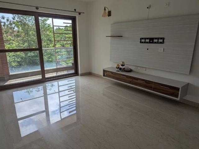 Rental | 3.5 BHK 2450 Sq.Ft. Apartment in PCOC Lanai