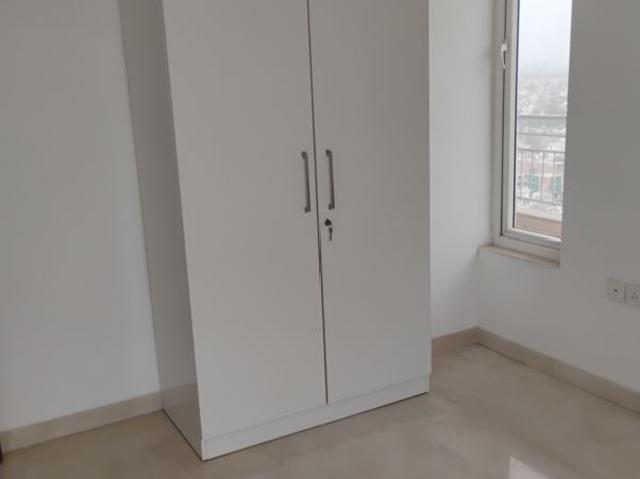 Rental | 3.5 BHK + 2450 Sq.Ft. Apartment in Puri Emerald Bay