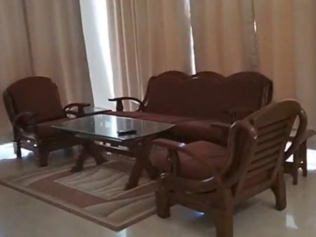 Rental | 3.5 BHK + 2450 Sq.Ft. Apartment in Sector 102