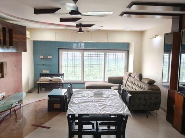 Rental | 3.5 BHK 2500 Sq.Ft. Apartment in Keshavkunj Apartment