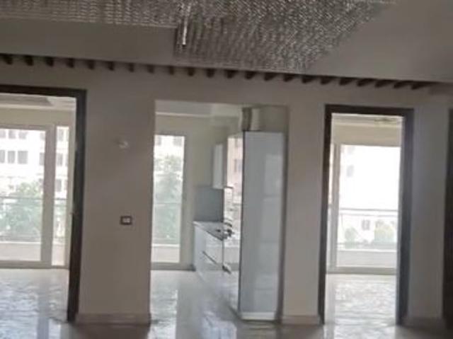 Rental | 3.5 BHK + 2550 Sq.Ft. Apartment in Ireo Victory Valley