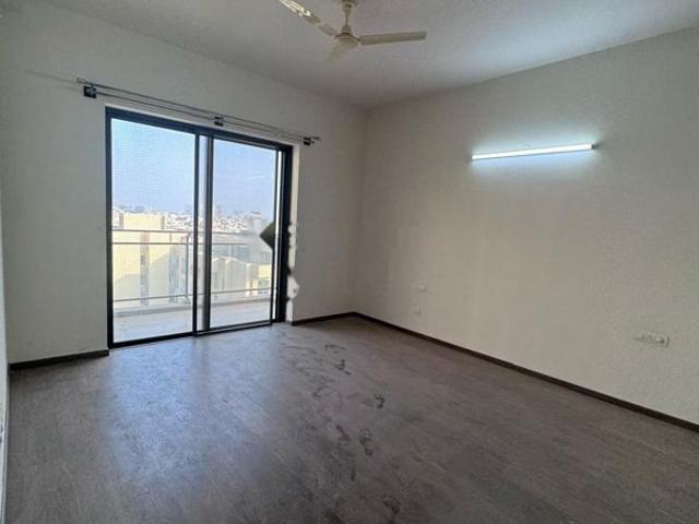 Rental | 3.5 BHK 2800 Sq.Ft. Apartment in Century Ethos