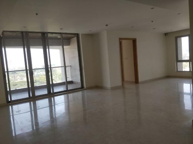 Rental | 3.5 BHK 2800 Sq.Ft. Apartment in Clover Palisades