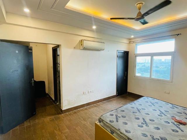 Rental | 3.5 BHK + 2855 Sq.Ft. Apartment in Parth Blue Monarch
