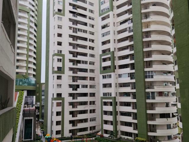 Rental | 3.5 BHK + 3312 Sq.Ft. Apartment in Parx Laureate