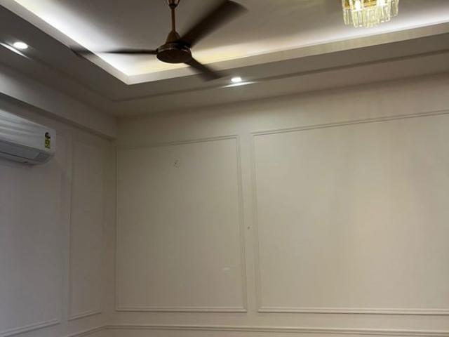 Rental | 3.5 BHK + Basement 1650 Sq.Ft. Apartment in Raj One Good Earth