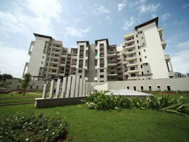 Rental | 3.5 BHK + Extra Room 1600 Sq.Ft. Apartment in Sobha Carnation Pune