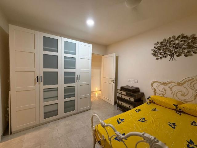 Rental | 3.5 BHK + Extra Room 1000 Sq.Ft. Apartment in Rodas Enclave Evergreen