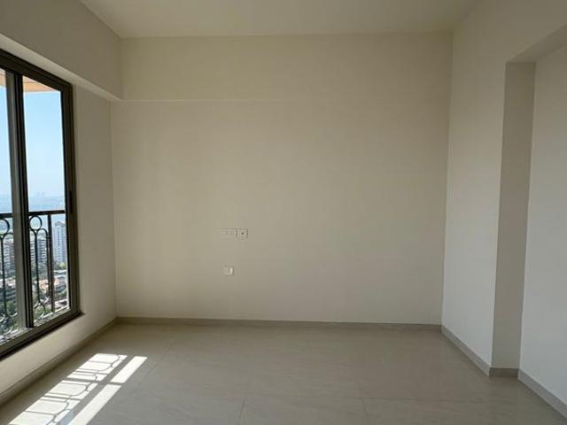 Rental | 3.5 BHK + Extra Room 1320 Sq.Ft. Apartment in Lodha Bellagio