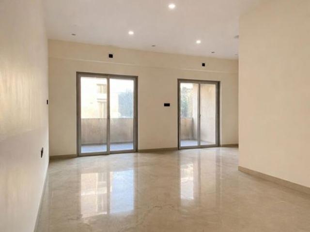 Rental | 3.5 BHK + Pooja Room,Store Room 1850 Sq.Ft. Apartment in Ambar Zenith