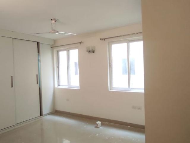 Rental | 3.5 BHK + Pooja Room,Study Room 1850 Sq.Ft. Apartment in Emaar Emerald Floors Premier