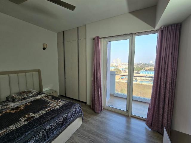 Rental | 3.5 BHK + Pooja Room,Study Room 2500 Sq.Ft. Apartment in Emaar Digi Homes