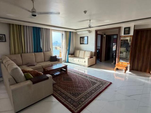 Rental | 3.5 BHK + Pooja Room,Study Room,Extra Room 2200 Sq.Ft. Penthouse in Eiffel F Residences