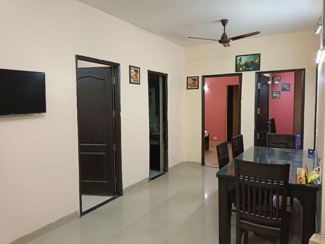 Rental | 3.5 BHK + Pooja Room,Servant Room 1545 Sq.Ft. Apartment in Unitech The Residences Gurgaon