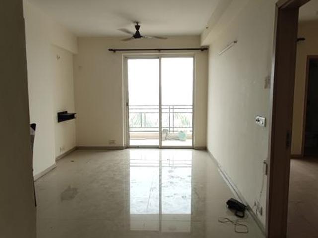 Rental | 3.5 BHK + Pooja Room,Servant Room 1940 Sq.Ft. Apartment in DLF Express Greens
