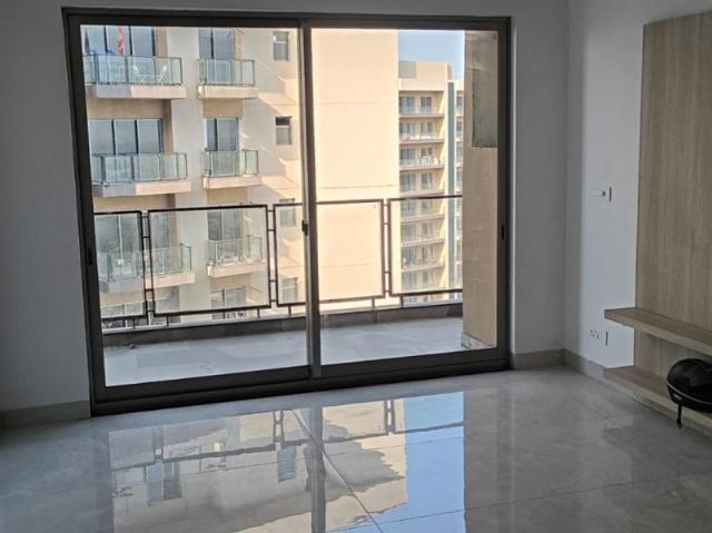 Rental | 3.5 BHK + Pooja Room,Servant Room 2155 Sq.Ft. Apartment in Shalimar One World Belvedere Court 3