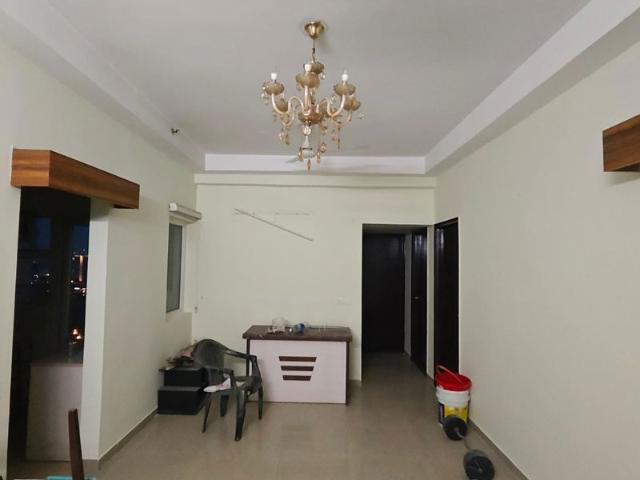 Rental | 3.5 BHK + Pooja Room,Servant Room 2283 Sq.Ft. Apartment in Gaur Sportswood
