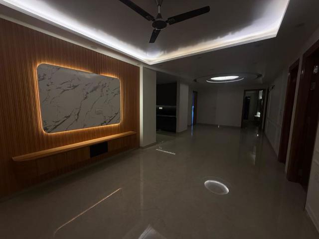 Rental | 3.5 BHK + Pooja Room,Servant Room 267 Sq.Yd. Villa in Emaar Marbella