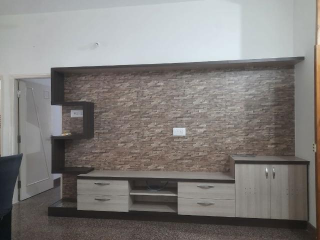 Rental | 3.5 BHK + Pooja Room,Servant Room,Store Room 2400 Sq.Ft. Apartment in Vaishnavi Terraces