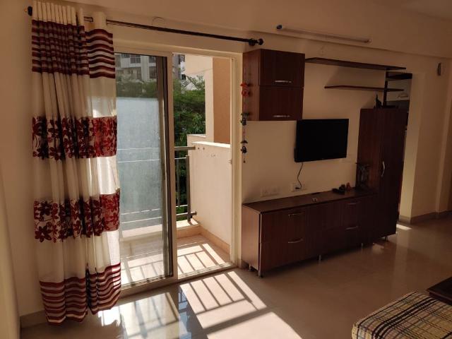 Rental | 3.5 BHK + Pooja Room,Servant Room,Study Room,Extra Room 2200 Sq.Ft. Apartment in SNN Raj Serenity