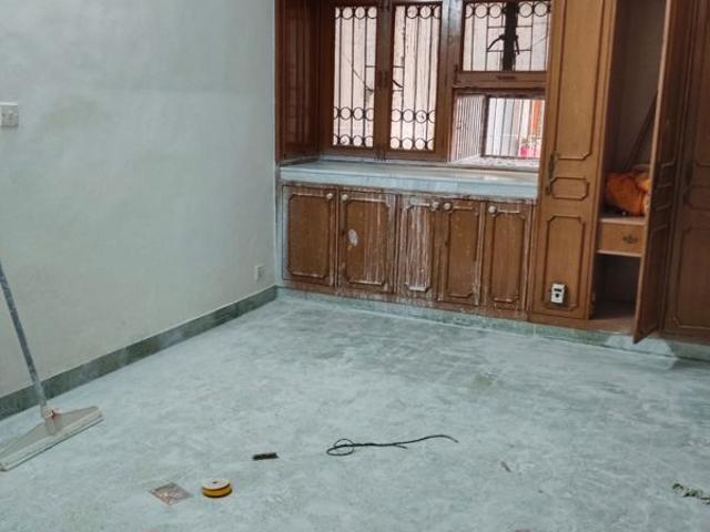Rental | 3.5 BHK + Pooja Room,Servant Room,Study Room,Extra Room 2200 Sq.Ft. Apartment in Vasant Kunj