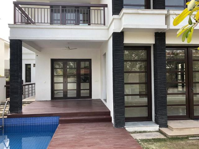 Rental | 3.5 BHK + Pooja Room,Servant Room,Study Room,Extra Room 290 Sq.Yd. Villa in Vipul Tatvam Villas