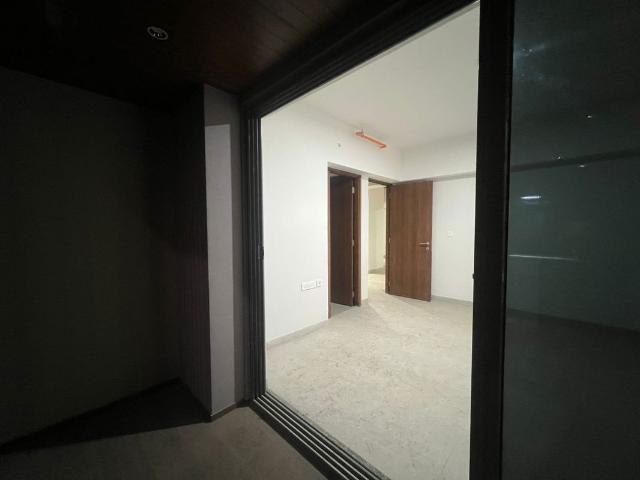 Rental | 3.5 BHK + Pooja Room,Servant Room,Study Room,Extra Room,Basement,Store Room 1400 Sq.Ft. Apartment in Adani Atelier Greens