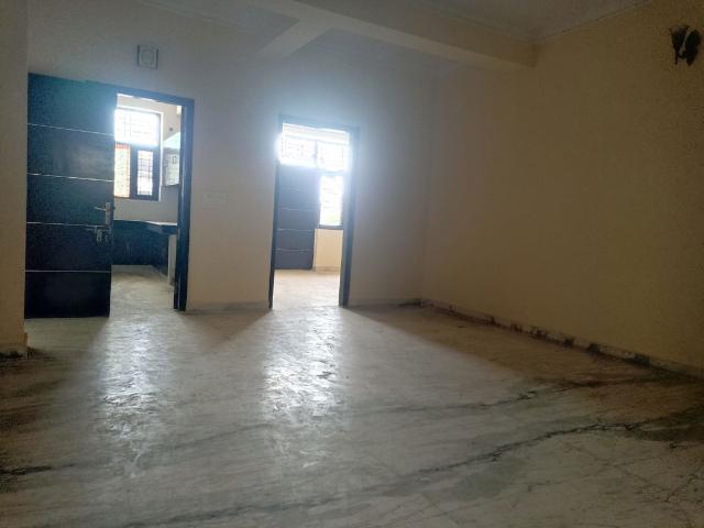 Rental | 3.5 BHK + Pooja Room,Servant Room,Study Room,Extra Room,Store Room 450 Sq.Mt. Villa in Sector 36
