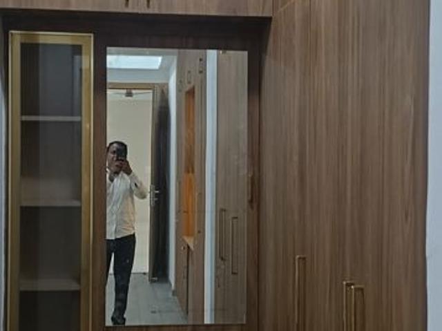 Rental | 3.5 BHK + Pooja Room,Servant Room,Study Room 2100 Sq.Ft. Apartment in The Center Court