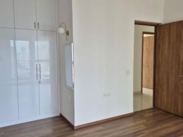 Rental | 3.5 BHK + Pooja Room 1500 Sq.Ft. Apartment in SNN Clermont