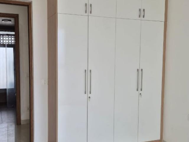Rental | 3.5 BHK + Pooja Room 1600 Sq.Ft. Apartment in SNN Clermont