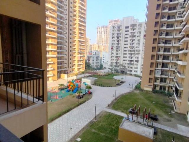 Rental | 3.5 BHK + Pooja Room 1700 Sq.Ft. Apartment in Sector 82