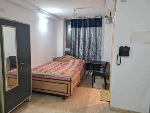 Rental | 3.5 BHK + Pooja Room 1200 Sq.Ft. Apartment in Soham Crystal Spires