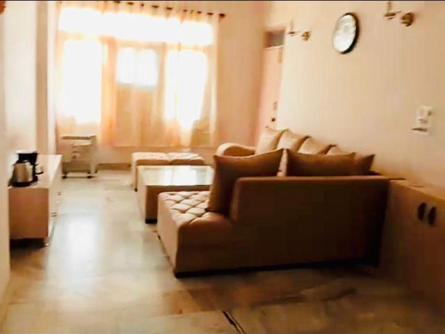 Rental | 3.5 BHK + Pooja Room 1320 Sq.Ft. Apartment in Mayur Vihar