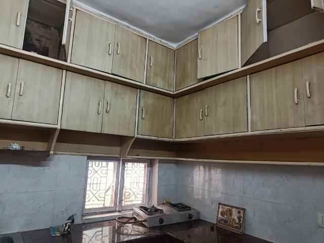 Rental | 3.5 BHK + Pooja Room 1350 Sq.Ft. Apartment in Mayur Vihar