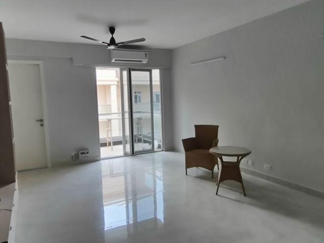 Rental | 3.5 BHK + Prayer Room,Extra Room 1266 Sq.Ft. Apartment in Signature Global City