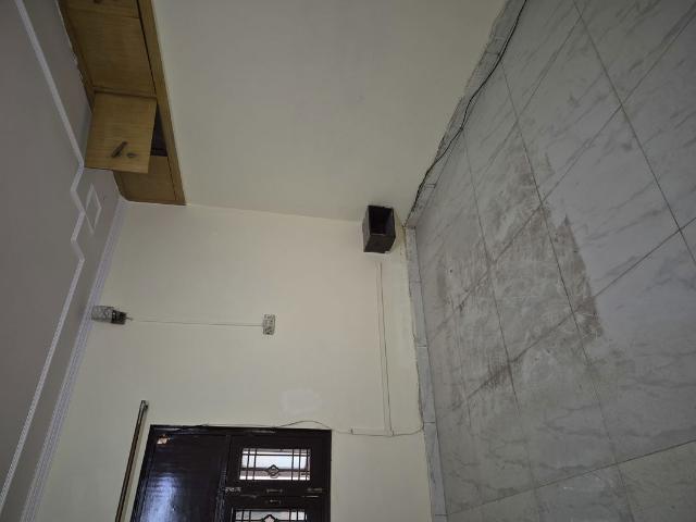 Rental | 3.5 BHK + Servant Room 1450 Sq.Ft. Apartment in Mayur Vihar