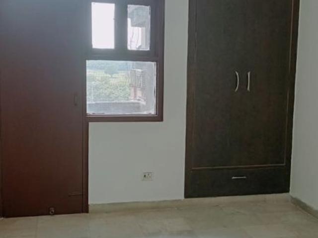 Rental | 3.5 BHK + Servant Room 1500 Sq.Ft. Apartment in Sector 19 Dwarka