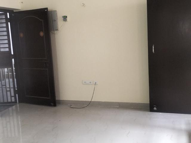 Rental | 3.5 BHK + Servant Room 1650 Sq.Ft. Apartment in Sector 87