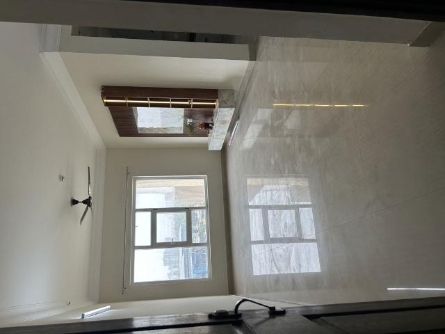 Rental | 3.5 BHK + Servant Room 1685 Sq.Ft. Apartment in Paramount Floraville