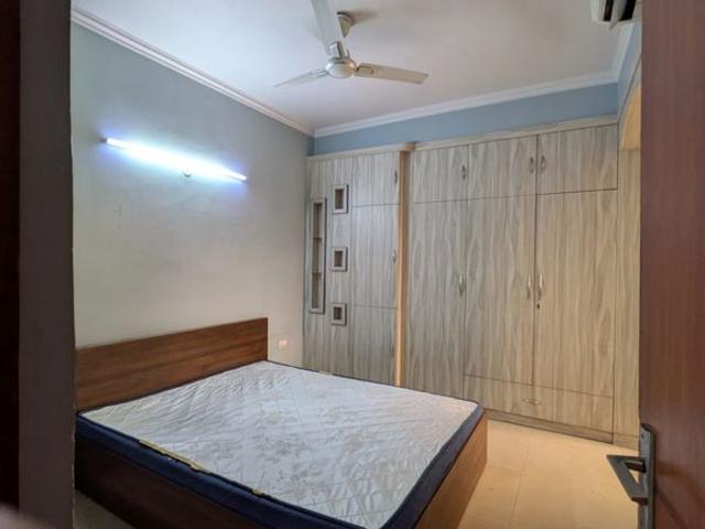 Rental | 3.5 BHK + Servant Room 1685 Sq.Ft. Apartment in Paramount Floraville